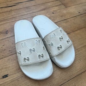 GUCCI SLIDES